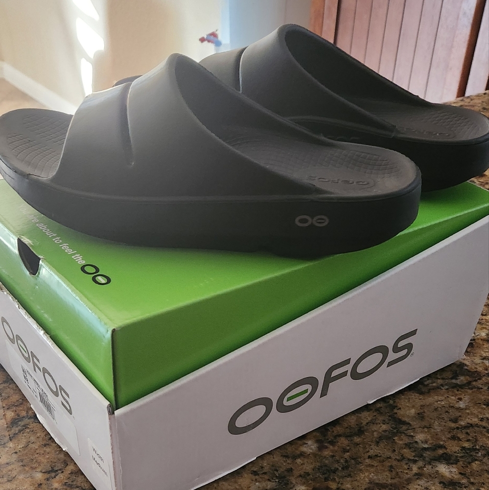 OOFOS